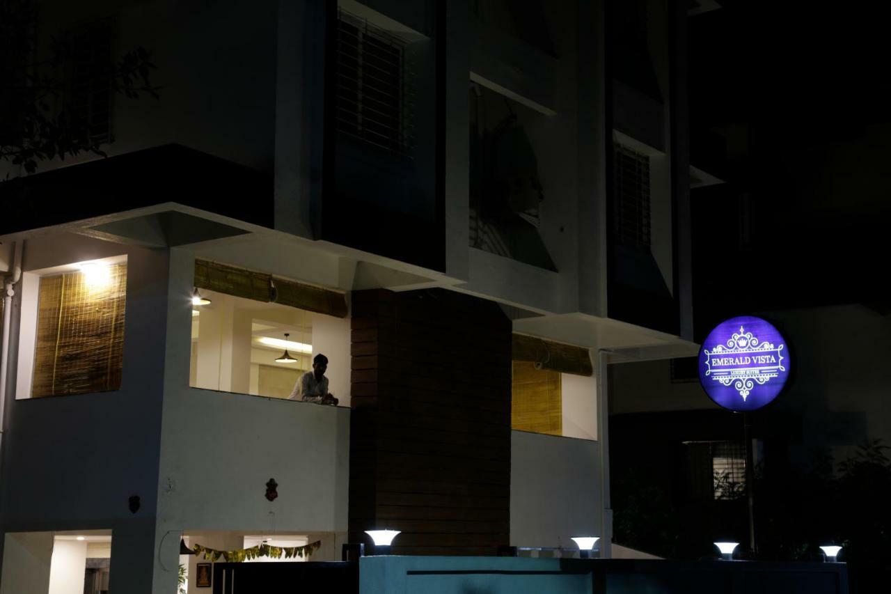 Emerald Vista Luxury Hotel